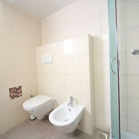 Klass 103 * 克拉尼斯卡戈拉